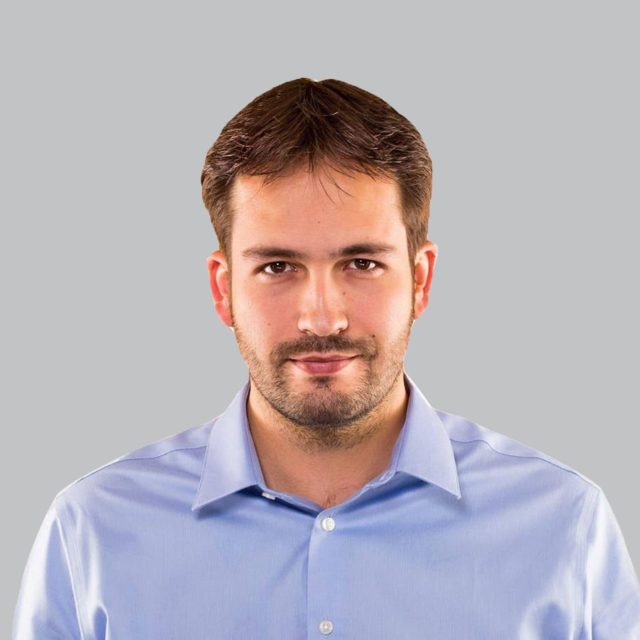 welfare-nuestro-equipo-de-consultores-pedro-crespo-min